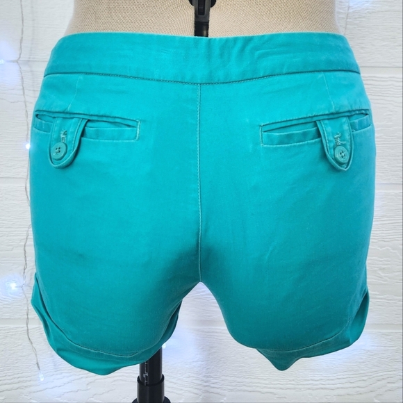 Aritzia Talula Turquoise Side Button Shorts - Size 6 - Picture 3 of 6